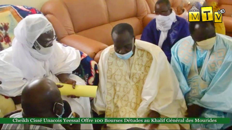 TOUBA : 100 Bourses d'études offerts au Khalife Général des Mourides par Cheikh Cissé Unacois Yeessal