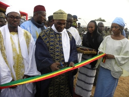 CEREMONIE OFFICIELLE DE MISE EN CIRCULATION DE MINIBUS A TOUBA
