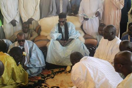 (Vidéo) Ziarra Hizbut-Tarqiyyah auprés du Khalife Général des Mourides Serigne Sidy Moukhtar MBACKE