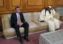 Le nouvel ambassadeur du Canada au Sénégal rend visite au khalife Général des Mourides
