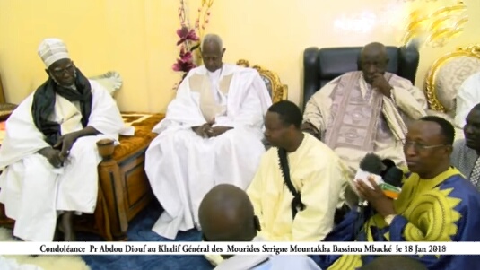 Les Condoléance du Président Abdou Diouf auprès du Khalif Général des Mourides