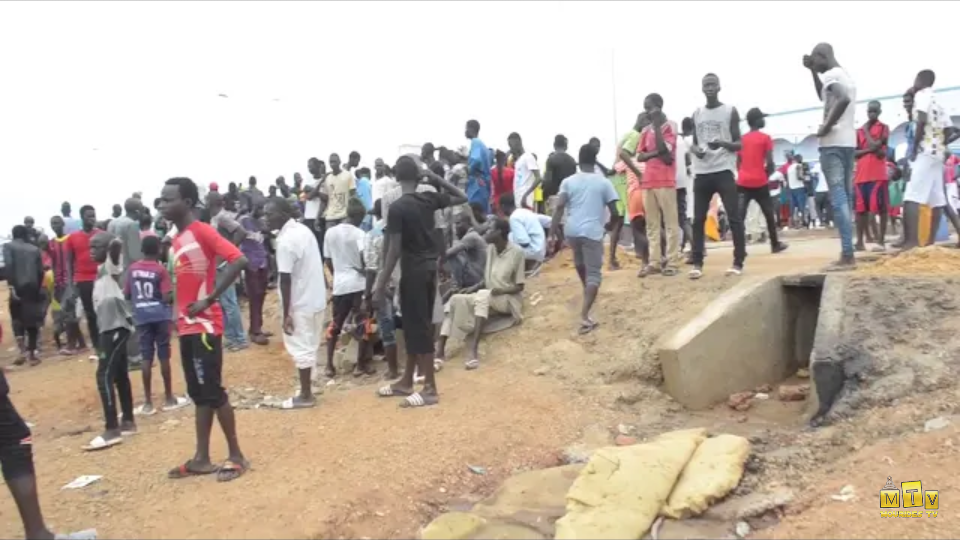 Manifestation à Touba Darou Manane : Les jeunes bouchent le canal