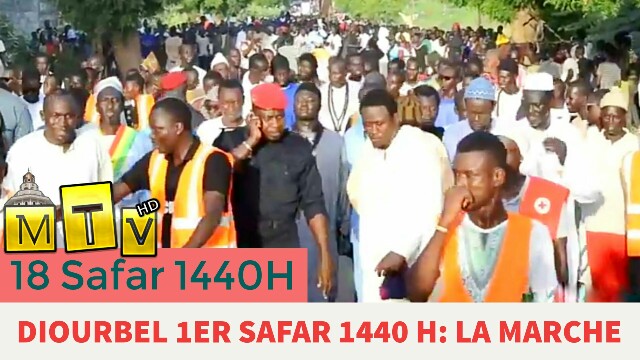 Diourbel 1er Safar 1440 h : la marche des talibés Mourides pour célébrer la Grande victoire de Cheikh Ahmadoul Khadim