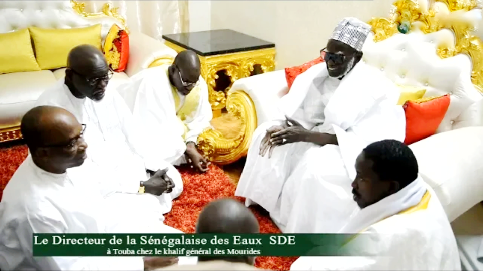 Le Directeur de la Sénégalaise des Eaux SDE en visite à Touba chez le khalif général des Mourides