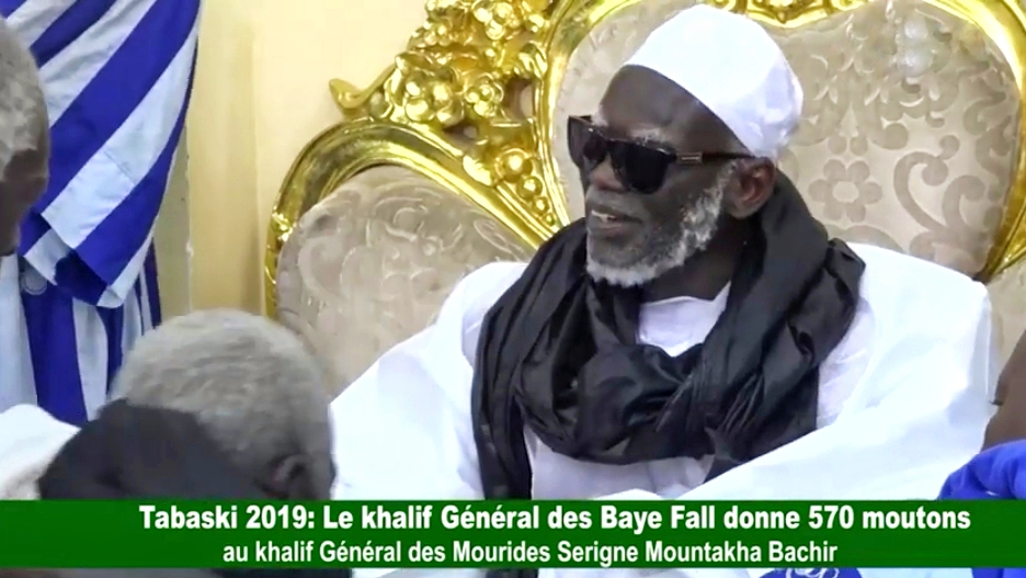 Tabaski 2019 : le khalif Général des Baye Fall donne 570 moutons au khalif Général des Mourides