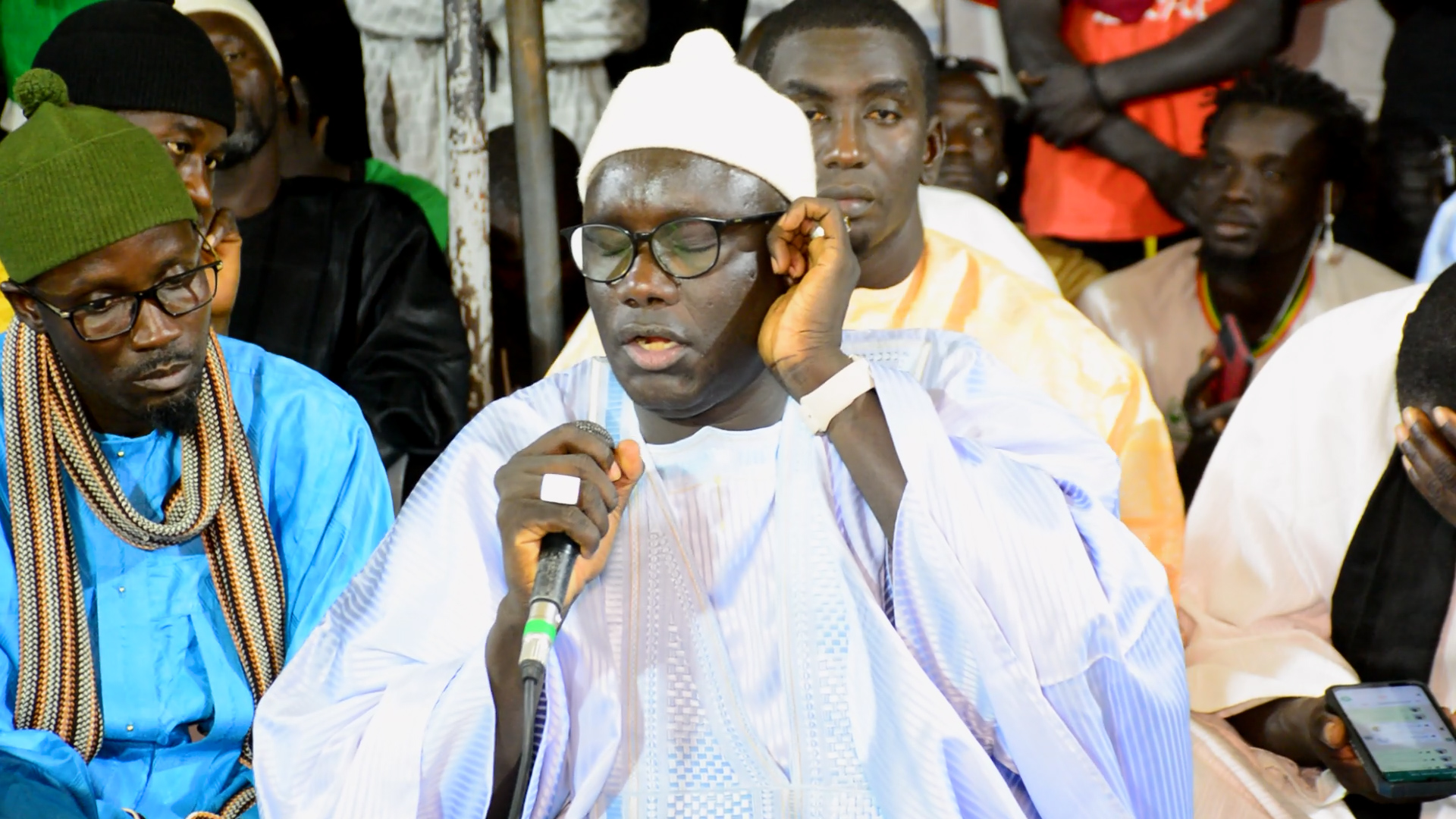 Prestation de Serigne Khadim Gueye sur les khassaides écrit par Cheikh Ahmadoul Khadim 